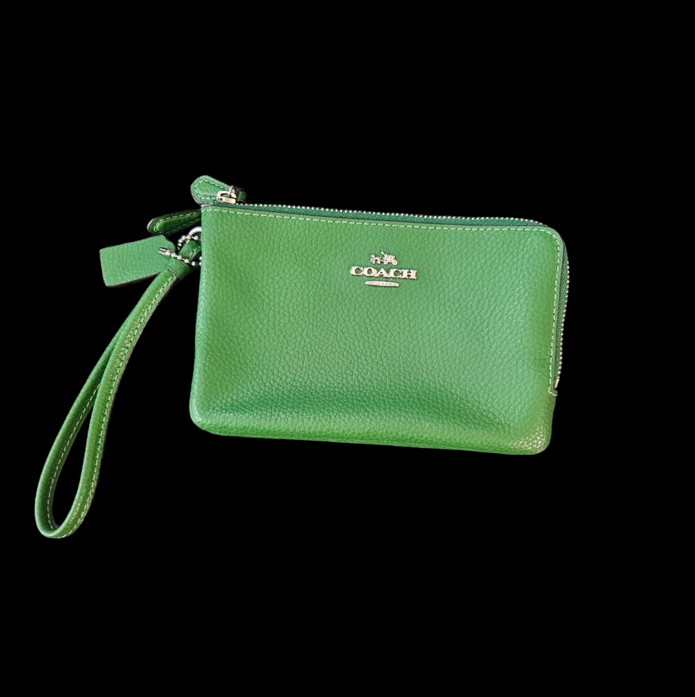Coach Pebbled Leather Wristlet Clutch in Green